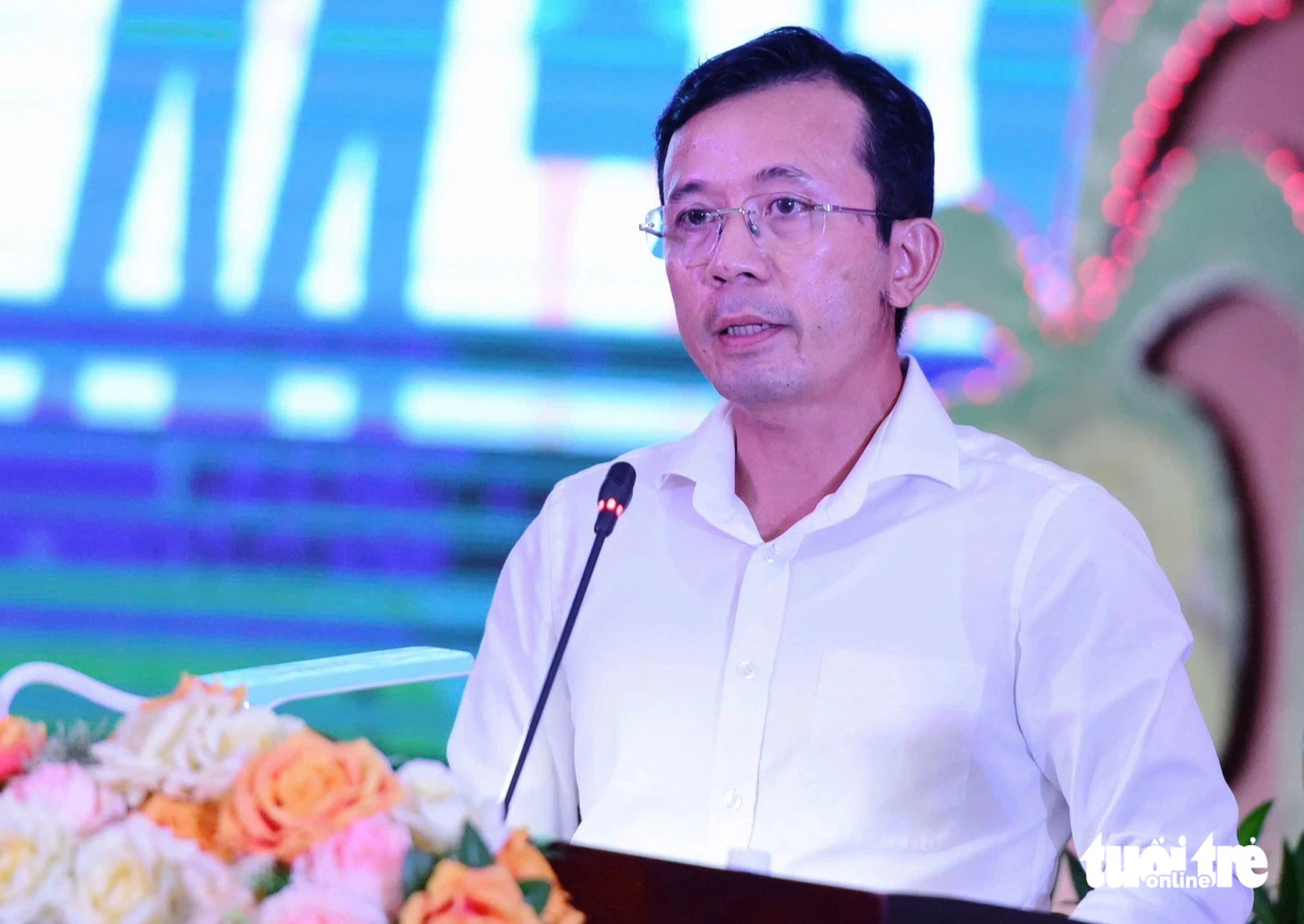 Tiếp sức đến trường tại Bến Tre: Nữ SV ĐH Quốc gia TP.HCM khoe ‘học bổng không phải mơ mẹ ơi!’ - Ảnh 3. 'Mẹ tôi ung thư nuôi 7 người già, trẻ nhỏ, tôi tên Hận nhưng lòng hạnh phúc vì được tiếp sức' - Ảnh 3.