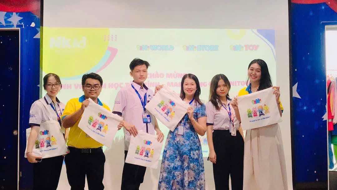 Trường đại học thử thách sinh viên 7 ngày sống xanh- Ảnh 2. Trường đại học thử thách sinh viên 7 ngày sống xanh- Ảnh 2.