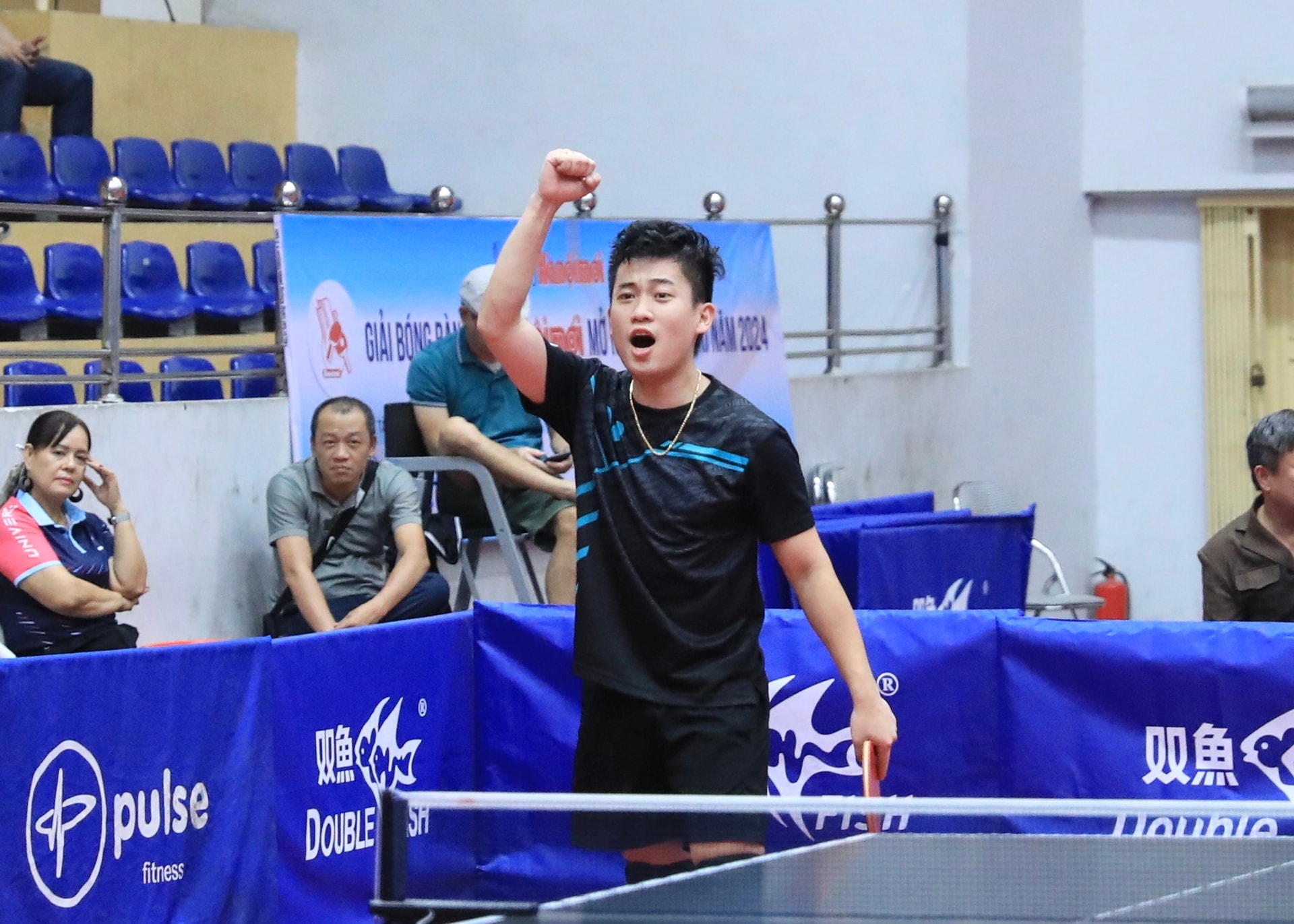 Những người chiến thắng tại giải bóng bàn tranh Cúp Báo Hànộimới 2024- Ảnh 3. Những người chiến thắng tại giải bóng bàn tranh Cúp Báo Hànộimới 2024- Ảnh 3.