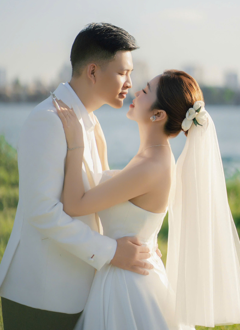 Cặp đôi cùng tên, cùng tuổi, cùng lớp... về cùng một nhà - Ảnh 6. Cặp đôi cùng tên, cùng tuổi, cùng lớp... về cùng một nhà - Ảnh 6.
