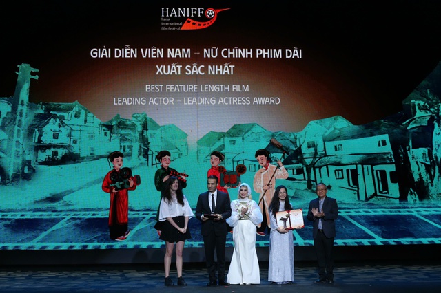 Bế mạc và trao giải thưởng Liên hoan Phim quốc tế Hà Nội lần thứ VII: Phim Iran thắng lớn - Ảnh 5. Bế mạc và trao giải thưởng Liên hoan Phim quốc tế Hà Nội lần thứ VII: Phim Iran thắng lớn - Ảnh 5.