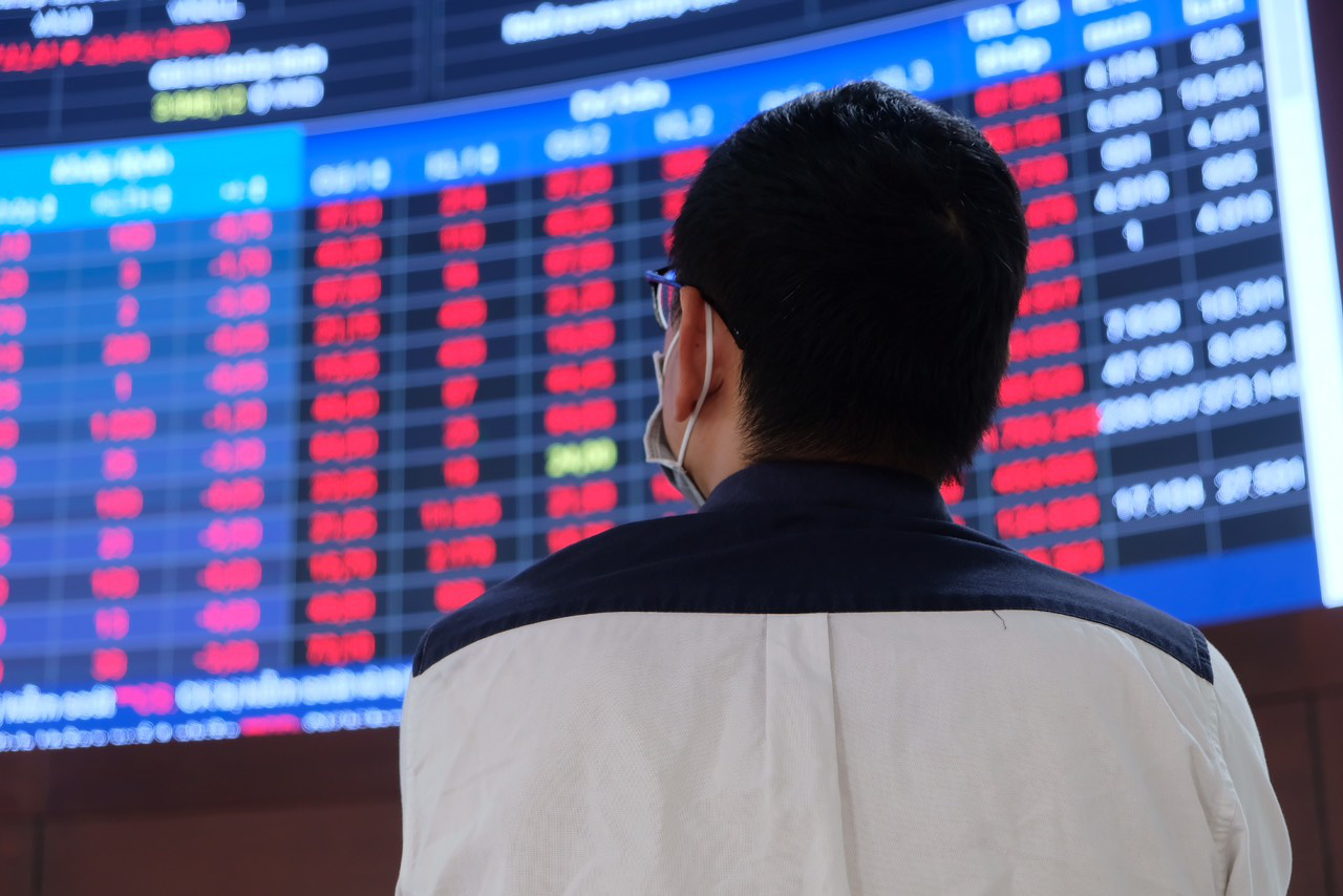Tin tức sáng 12-11: Tân Tạo nói không có công ty nào dám kiểm toán cho họ - Ảnh 3. Tin tức sáng 12-11: Tân Tạo nói không có công ty nào dám kiểm toán cho họ - Ảnh 4.