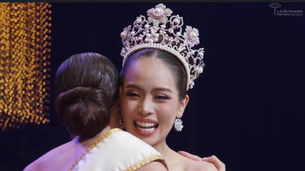 Những phần trình diễn mang vương miện về cho tân Hoa hậu Quốc tế Thanh Thủy - 4 Những phần trình diễn mang vương miện về cho tân Hoa hậu Quốc tế Thanh Thủy - 4