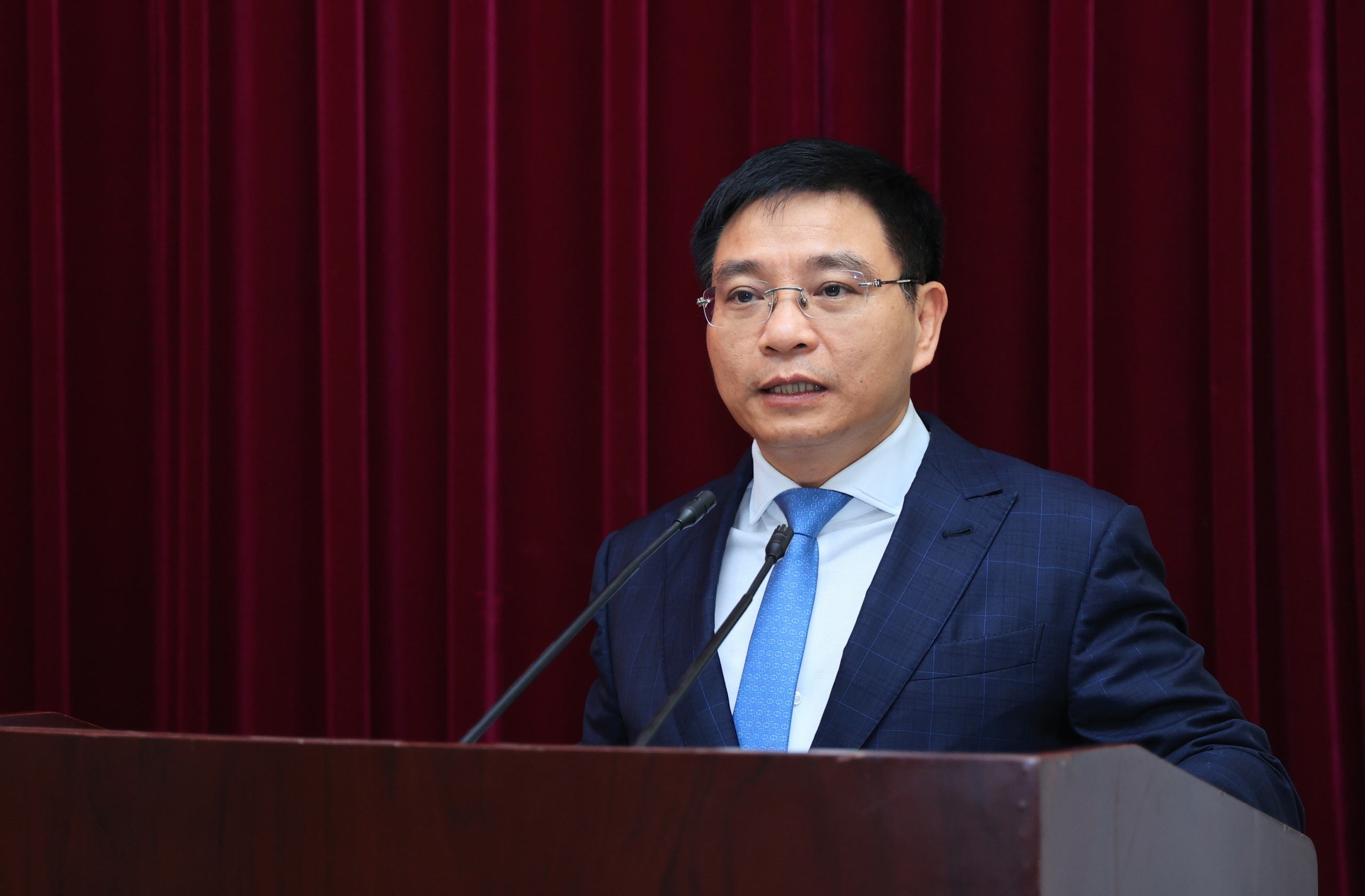 Bộ GTVT điều động, bổ nhiệm nhiều nhân sự quan trọng - Ảnh 2. Bộ GTVT điều động, bổ nhiệm nhiều nhân sự quan trọng - Ảnh 2.