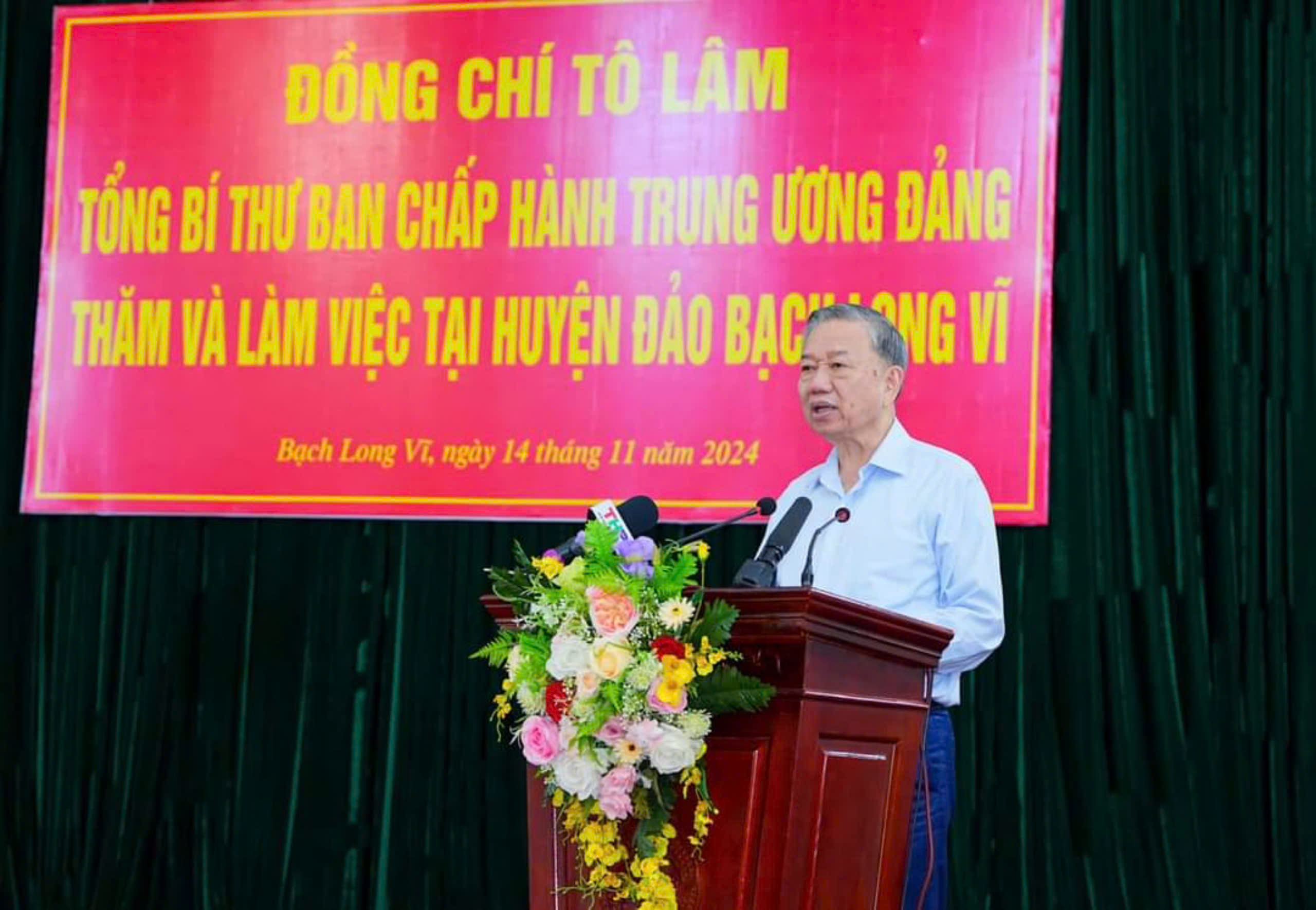 Tổng Bí thư: Xây dựng Bạch Long Vĩ thành pháo đài bảo vệ vùng biển, vùng trời Tổ quốc- Ảnh 2. Tổng Bí thư: Xây dựng Bạch Long Vĩ thành pháo đài bảo vệ vùng biển, vùng trời Tổ quốc- Ảnh 2.