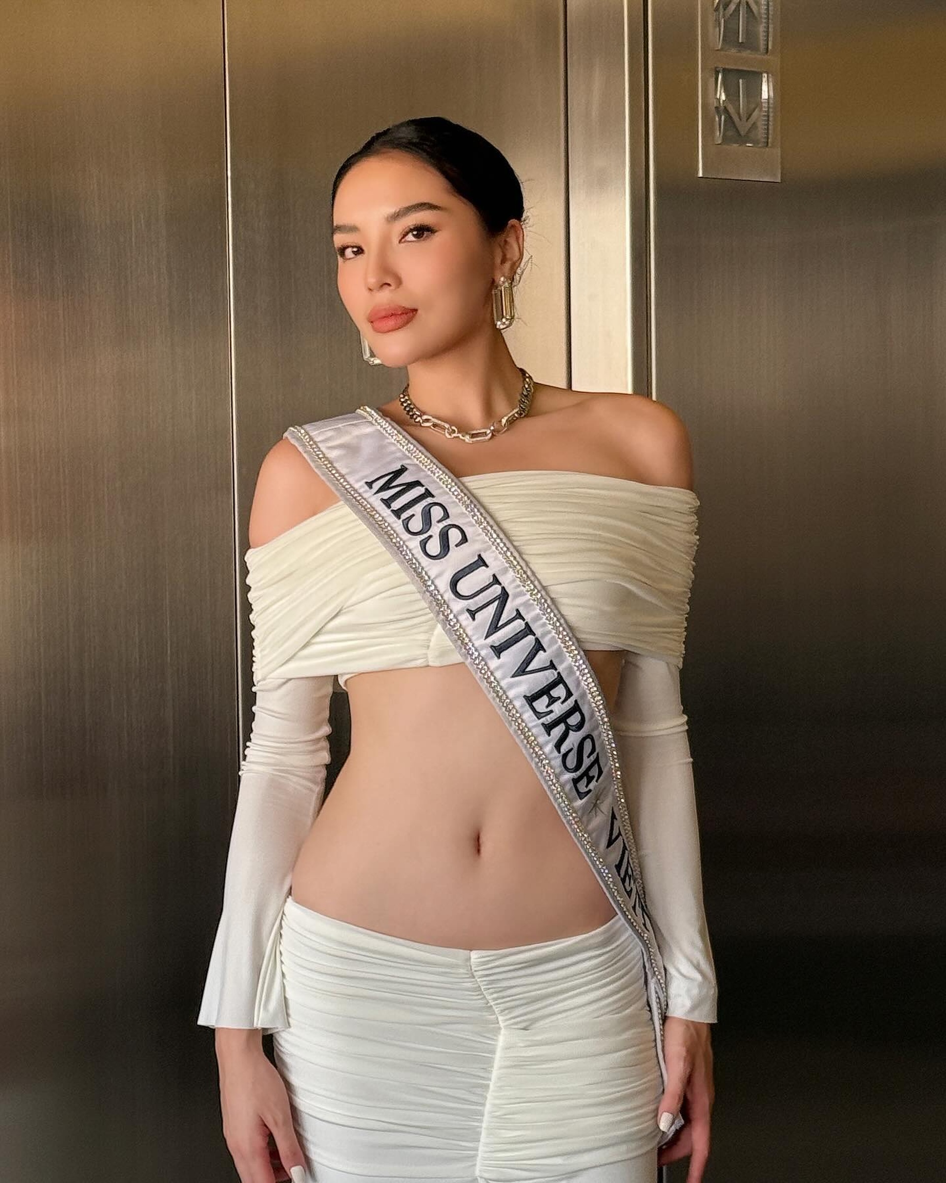 Hoa hậu Kỳ Duyên đem 72 bộ đồ, biến hóa đa dạng ở Miss Universe 2024 - 11 Hoa hậu Kỳ Duyên đem 72 bộ đồ, biến hóa đa dạng ở Miss Universe 2024 - 11