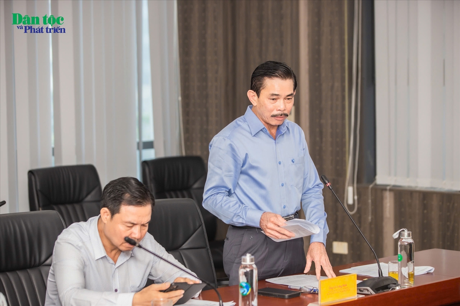 ông Lê Công Bình, Tổng Biên tập Báo Dân tộc và Phát triển, thành viên Ban Chỉ đạo, Trưởng Ban Tổ chức Lễ Tuyên dương đã trình bày dự thảo Kế hoạch tổ chức Lễ Tuyên dương; phân công nhiệm vụ thành viên Ban Tổ chức; quy chế xét chọn học sinh, sinh viên, thanh niên DTTS xuất sắc, tiêu biểu năm 2024 ông Lê Công Bình, Tổng Biên tập Báo Dân tộc và Phát triển, thành viên Ban Chỉ đạo, Trưởng Ban Tổ chức Lễ Tuyên dương đã trình bày dự thảo Kế hoạch tổ chức Lễ Tuyên dương; phân công nhiệm vụ thành viên Ban Tổ chức; quy chế xét chọn học sinh, sinh viên, thanh niên DTTS xuất sắc, tiêu biểu năm 2024