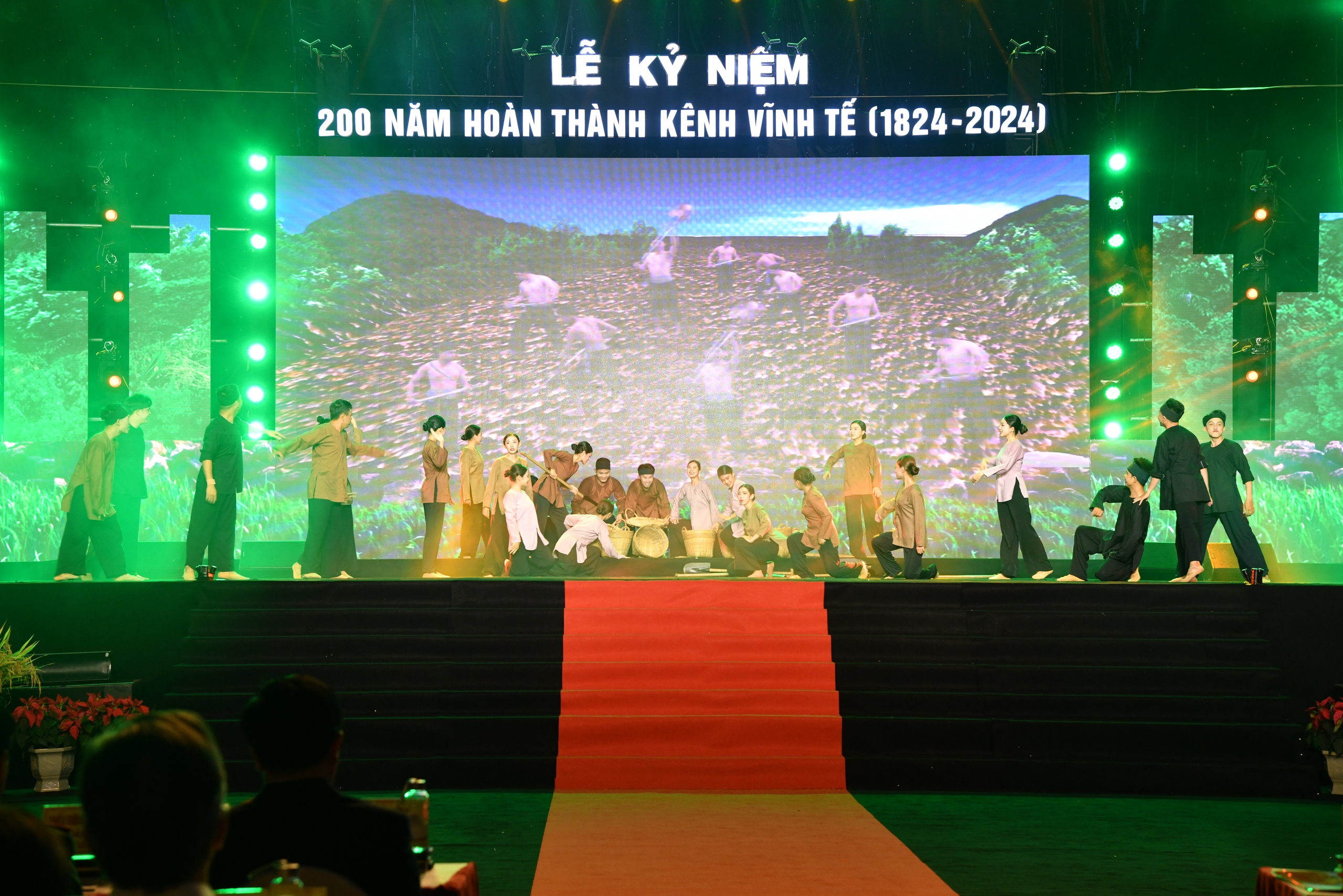 An Giang long trọng tổ chức lễ kỷ niệm 200 năm hoàn thành Kênh Vĩnh Tế- Ảnh 3. An Giang long trọng tổ chức lễ kỷ niệm 200 năm hoàn thành Kênh Vĩnh Tế- Ảnh 3.