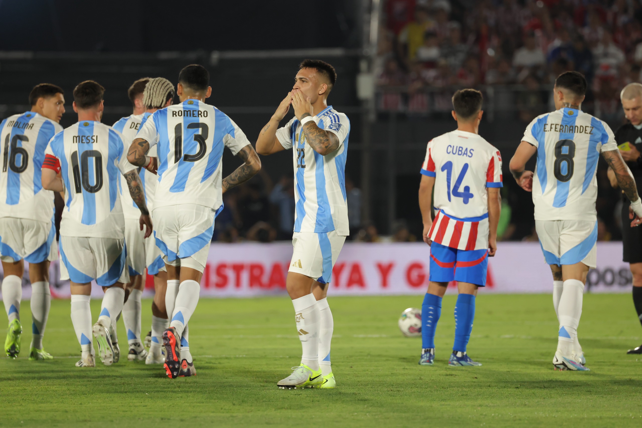 Bàn thắng của Lautaro Martinez ghi là điểm sáng hiếm hoi của đội tuyển Argentina Bàn thắng của Lautaro Martinez ghi là điểm sáng hiếm hoi của đội tuyển Argentina