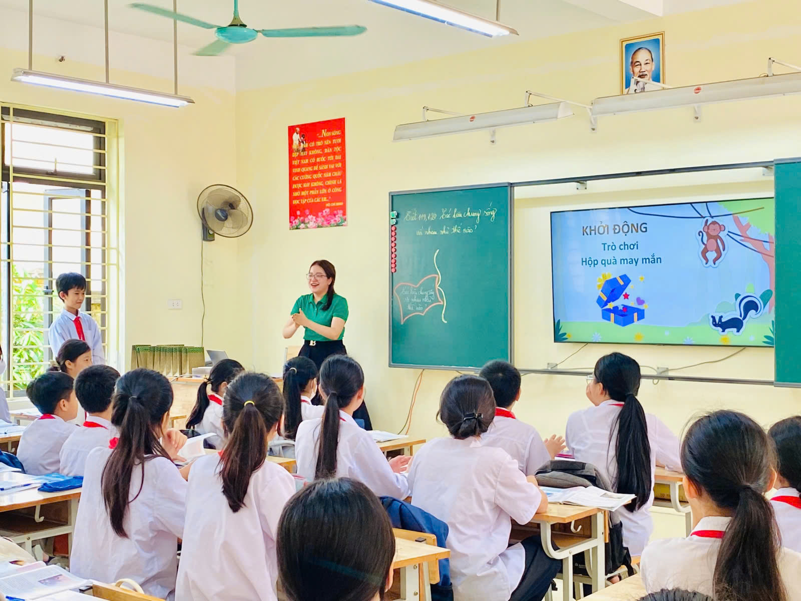 Đưa nhà giáo giỏi về với học sinh ngoại thành- Ảnh 3. Đưa nhà giáo giỏi về với học sinh ngoại thành- Ảnh 3.