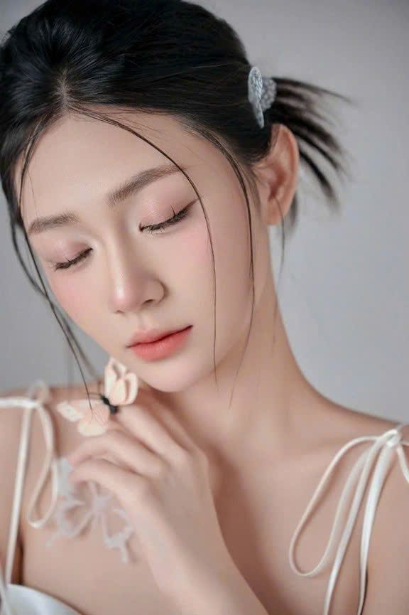 Nữ idol TikTok LIVE Trần Hà Linh và bí quyết kết nối hàng triệu người hâm mộ- Ảnh 2. Nữ idol TikTok LIVE Trần Hà Linh và bí quyết kết nối hàng triệu người hâm mộ- Ảnh 2.