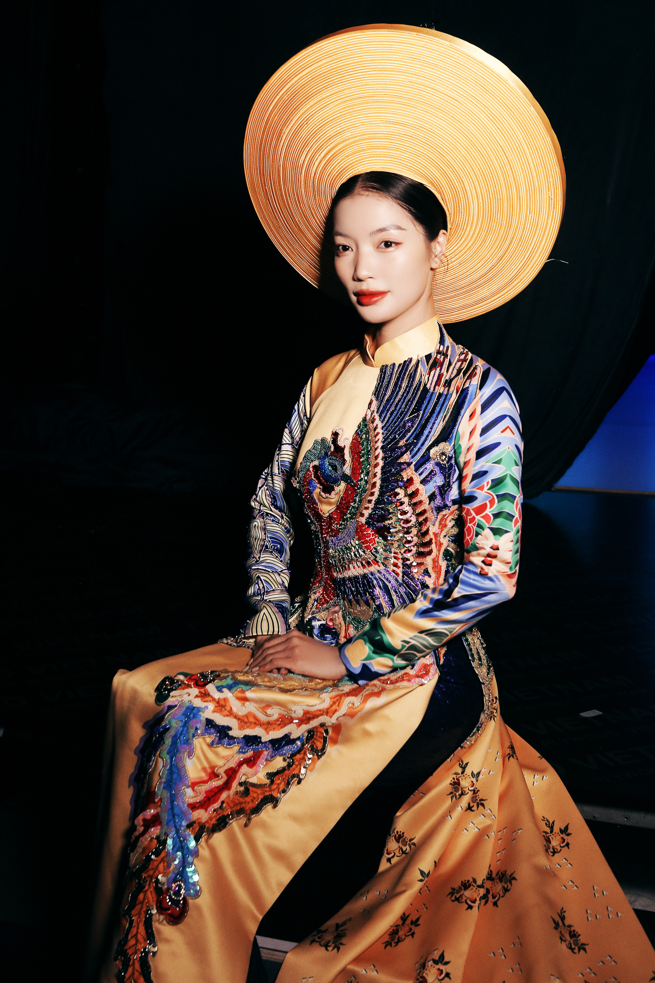 NTK Thủy Nguyễn mang lời hát 'Dạ cổ hoài lang' vào bộ sưu tập mới- Ảnh 3. NTK Thủy Nguyễn mang lời hát 'Dạ cổ hoài lang' vào bộ sưu tập mới- Ảnh 3.