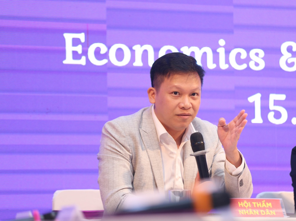 Học sinh hào hứng nhập vai luật sư để học giáo dục công dân - 3 Học sinh hào hứng nhập vai luật sư để học giáo dục công dân - 3