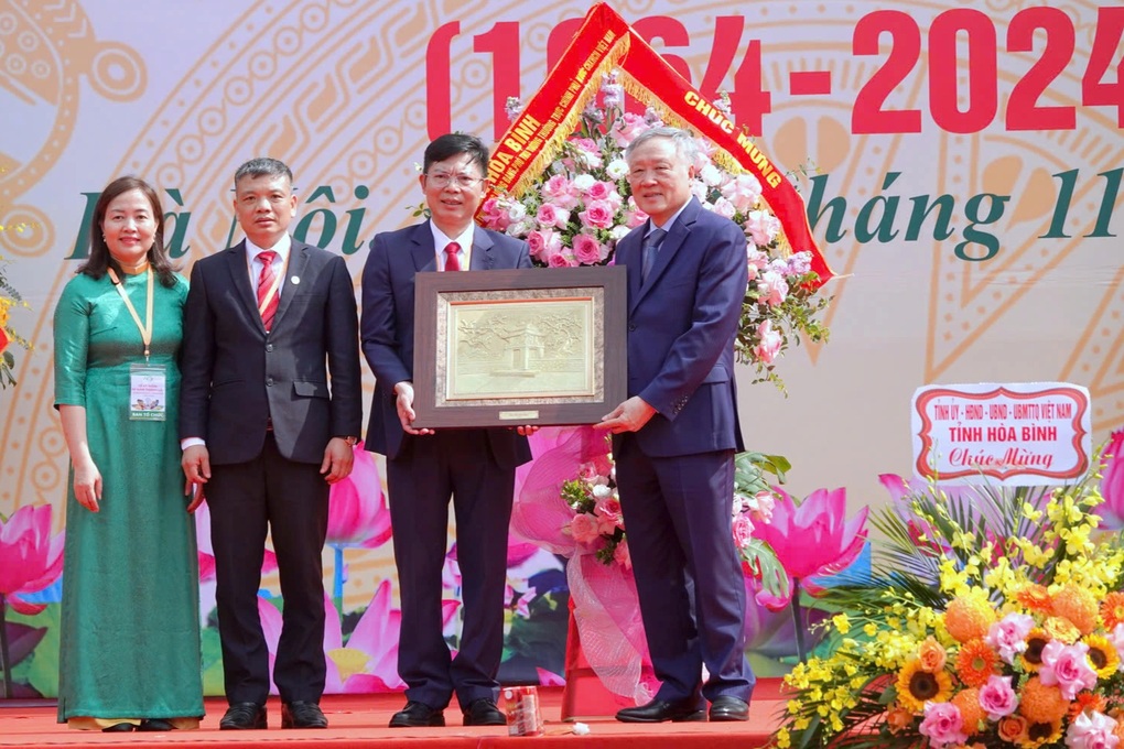 Phó Thủ tướng: Sinh viên ra trường phải có khả năng làm việc thực tiễn - 2 Phó Thủ tướng: Sinh viên ra trường phải có khả năng làm việc thực tiễn - 2