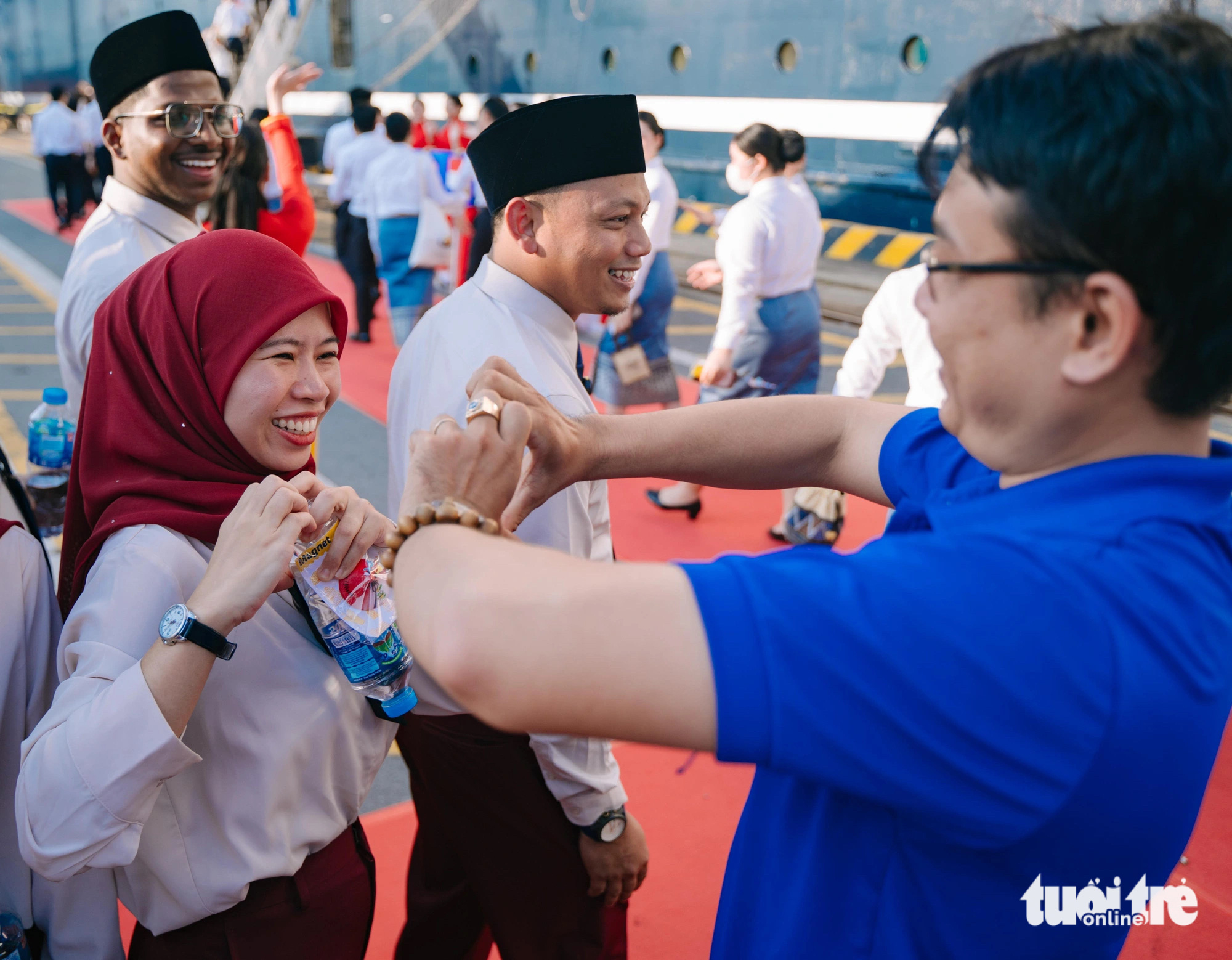 Đại biểu SSEAYP tạm biệt Việt Nam. Tiếp tục hải trình đến Indonesia - Ảnh 5. Đại biểu SSEAYP tạm biệt Việt Nam - Ảnh 5.