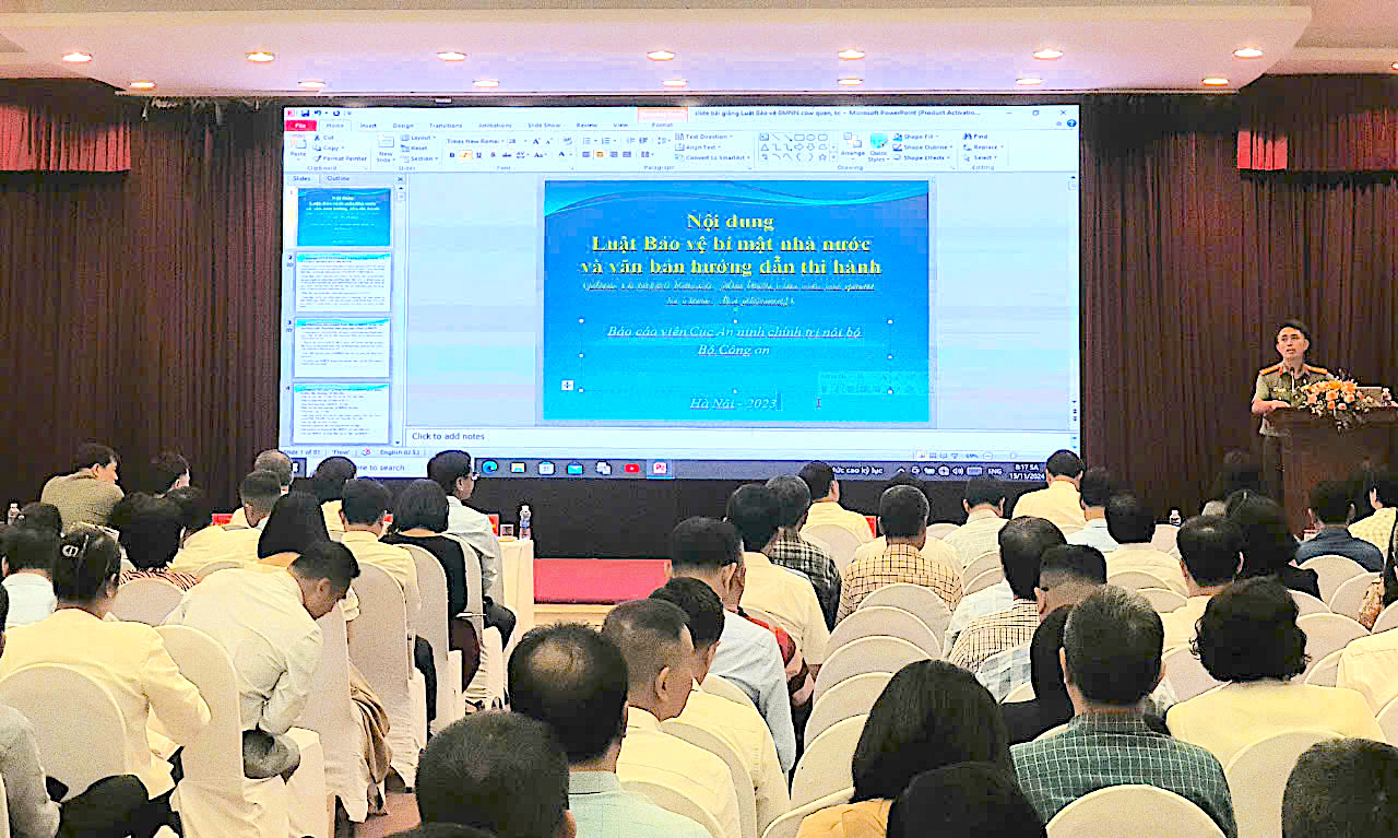 Đảng ủy Bộ GTVT quán triệt văn bản mới, tập huấn nghiệp vụ công tác đảng- Ảnh 2. Đảng ủy Bộ GTVT quán triệt văn bản mới, tập huấn nghiệp vụ công tác đảng- Ảnh 2.