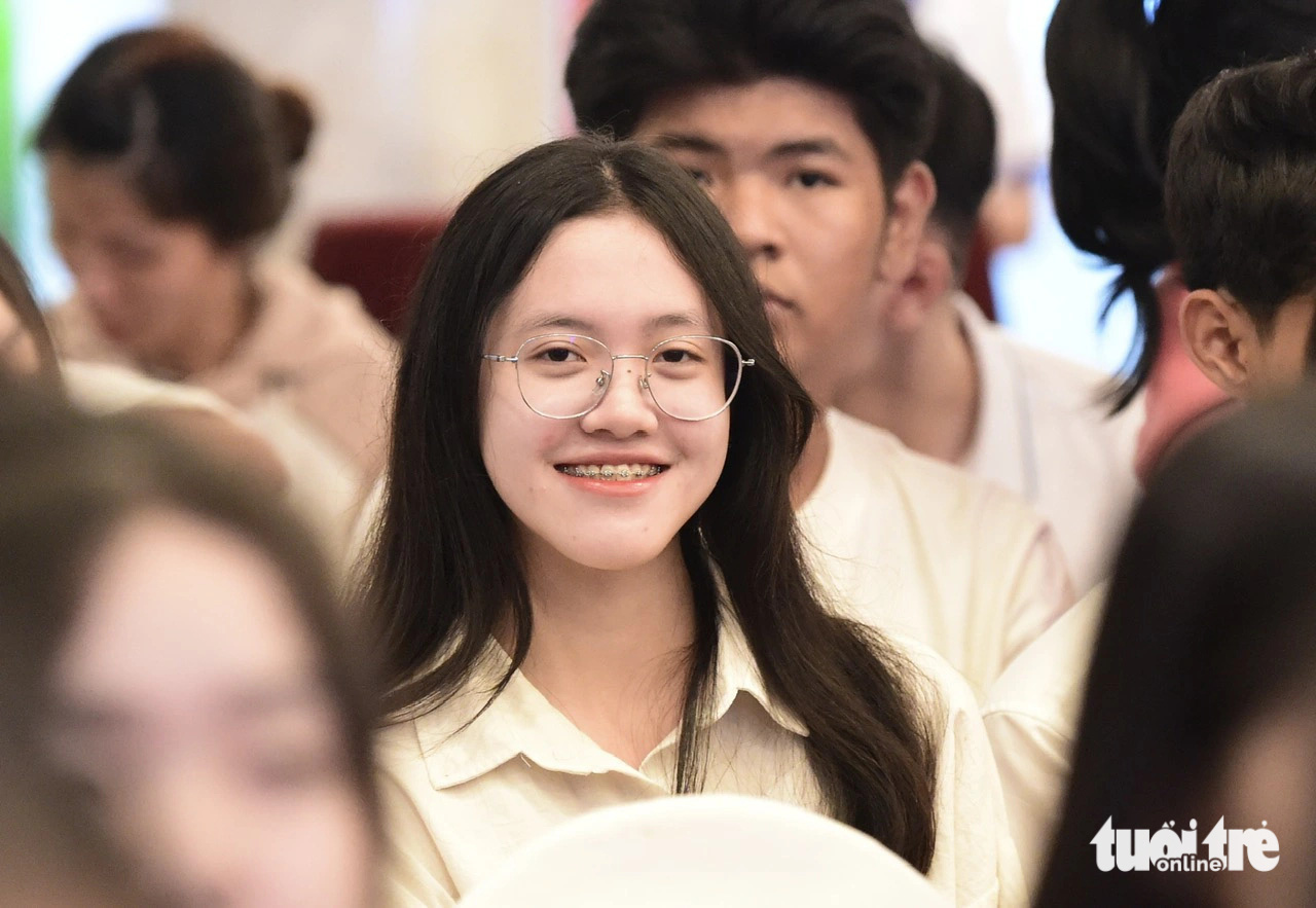 Suất học bổng mở ra hy vọng giữa lúc chới với nhất - Ảnh 5. Cám ơn Tiếp sức đến trường 2024: Đời tôi thực sự sang trang mới! - Ảnh 5.