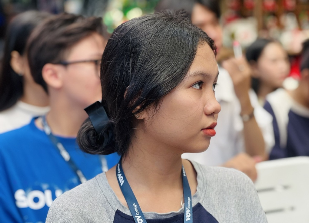 Nữ giảng viên gỡ chiếc mặt nạ cau có, nói về sứ mệnh người thầy - 3 Nữ giảng viên gỡ chiếc mặt nạ cau có, nói về sứ mệnh người thầy - 3