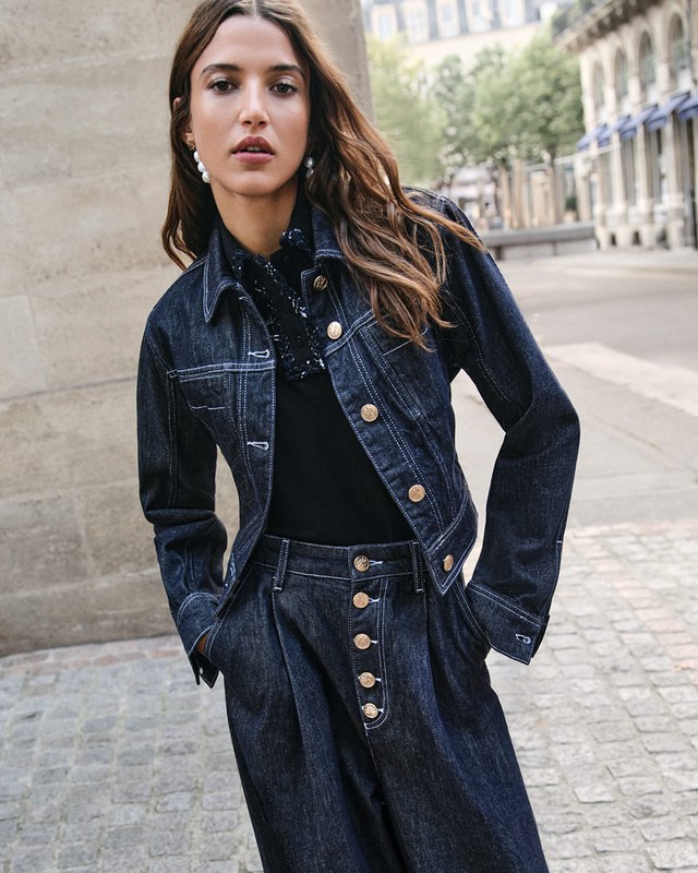 Làm mới phong cách mùa đông với denim cổ điển đầy ấn tượng- Ảnh 6. Làm mới phong cách mùa đông với denim cổ điển đầy ấn tượng- Ảnh 6.