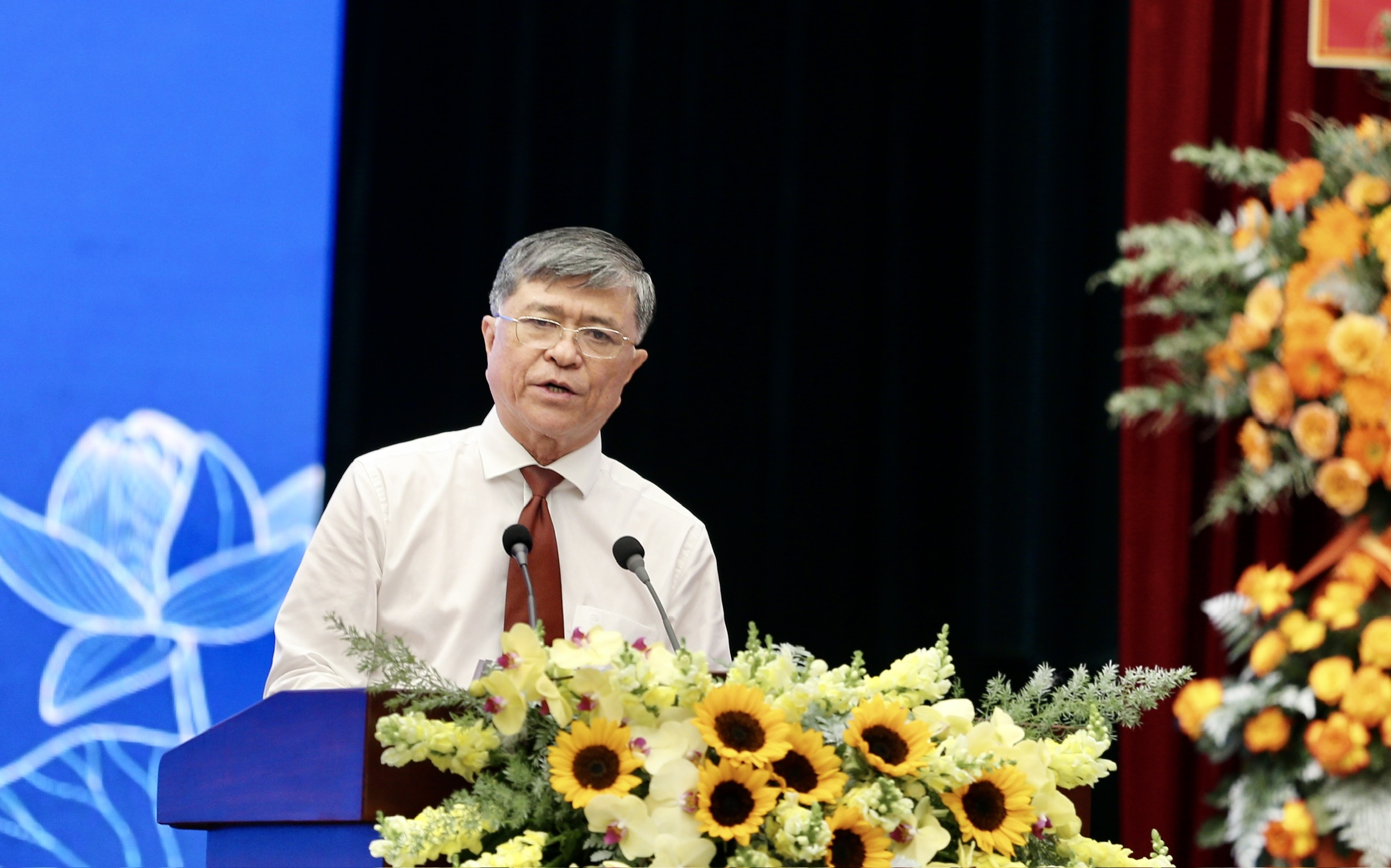 TP HCM: Vinh danh 14 nhà giáo ưu tú và trao tặng Giải thưởng Võ Trường Toản năm 2024- Ảnh 2. TP HCM: Vinh danh 14 nhà giáo ưu tú và trao tặng Giải thưởng Võ Trường Toản năm 2024- Ảnh 2.