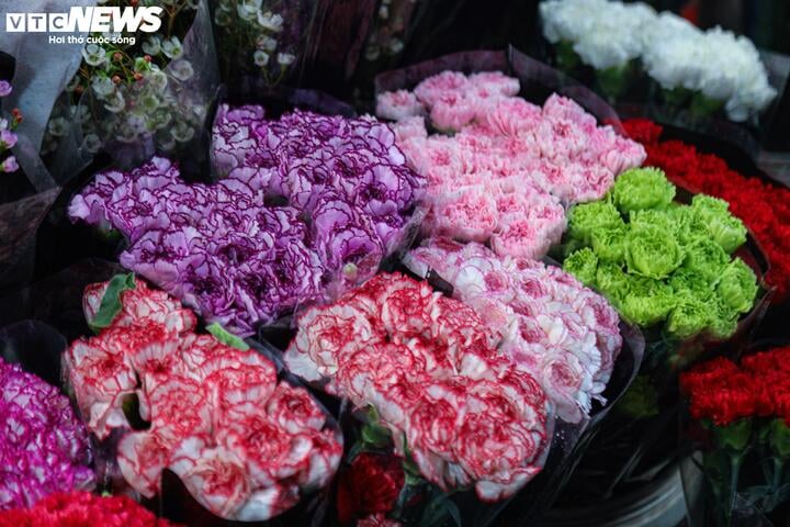 Sát ngày 20/11, hoa tươi tăng giá mạnh - 6