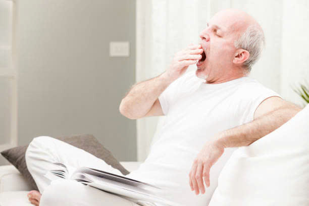 Người lớn tuổi nếu hay buồn ngủ ban ngày, coi chừng mắc bệnh nguy hiểm- Ảnh 1. Người lớn tuổi nếu hay buồn ngủ ban ngày, coi chừng mắc bệnh nguy hiểm- Ảnh 1.