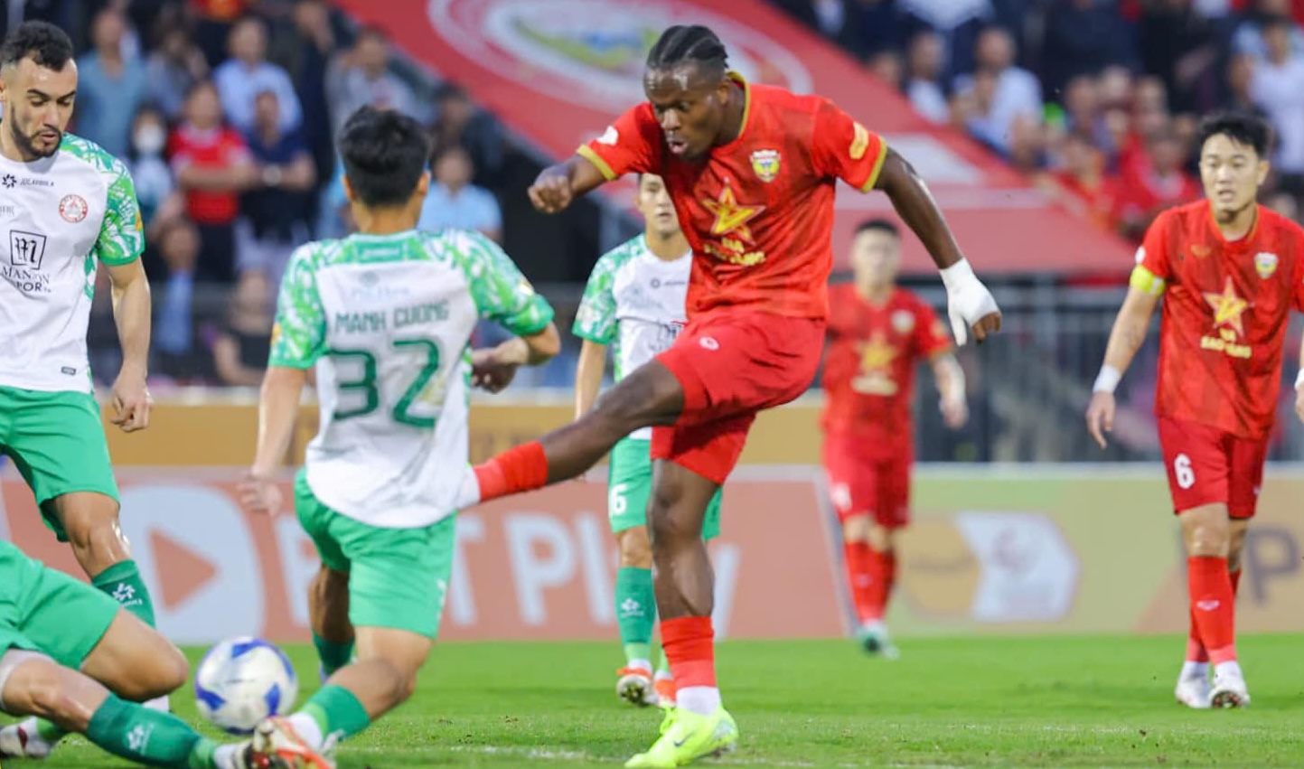 CLB Hà Tĩnh nối dài chuỗi trận bất bại rất ấn tượng ở V-League- Ảnh 2. CLB Hà Tĩnh nối dài chuỗi trận bất bại rất ấn tượng ở V-League- Ảnh 2.