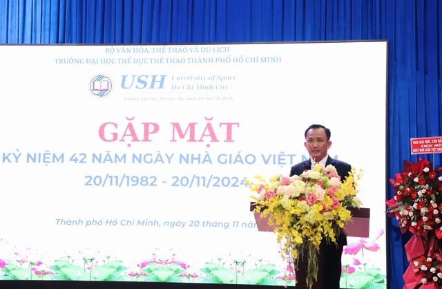 Trường Đại học Thể dục Thể thao TP.HCM kỷ niệm 20/11 và vinh dự đón nhận Cờ thi đua của Chính phủ - Ảnh 4. Trường Đại học Thể dục Thể thao TP.HCM kỷ niệm 20/11 và vinh dự đón nhận Cờ thi đua của Chính phủ - Ảnh 4.
