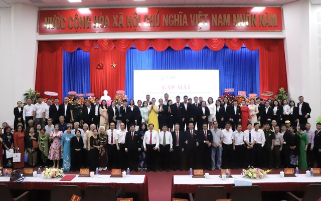 Trường Đại học Thể dục Thể thao TP.HCM kỷ niệm 20/11 và vinh dự đón nhận Cờ thi đua của Chính phủ - Ảnh 16. Trường Đại học Thể dục Thể thao TP.HCM kỷ niệm 20/11 và vinh dự đón nhận Cờ thi đua của Chính phủ - Ảnh 16.