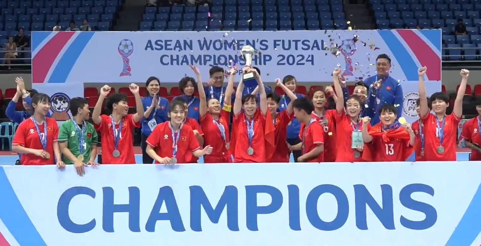 Đội tuyển futsal nữ Việt Nam thắng Thái Lan, vô địch Đông Nam Á: VFF thưởng 600 triệu- Ảnh 1. Đội tuyển futsal nữ Việt Nam thắng Thái Lan, vô địch Đông Nam Á: VFF thưởng 600 triệu- Ảnh 1.
