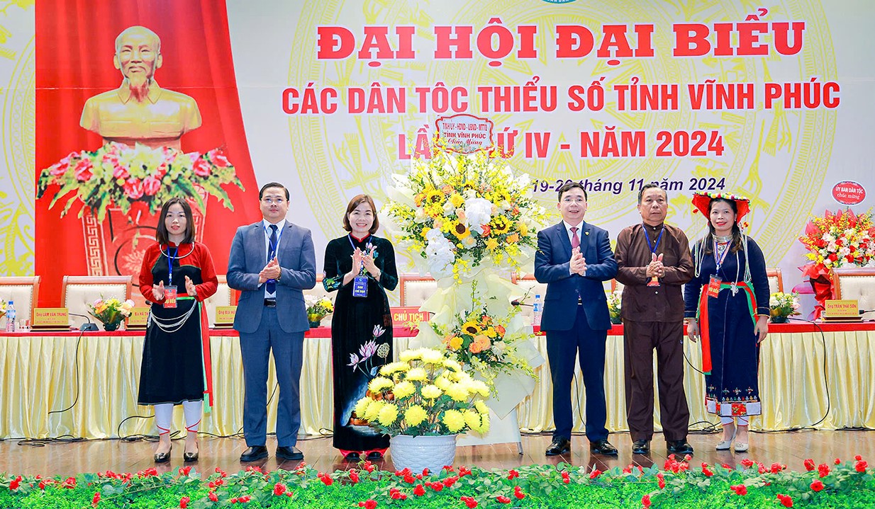 Đại hội đại biểu các dân tộc thiểu số tỉnh Vĩnh Phúc lần thứ IV- Ảnh 2. Đại hội đại biểu các dân tộc thiểu số tỉnh Vĩnh Phúc lần thứ IV- Ảnh 2.
