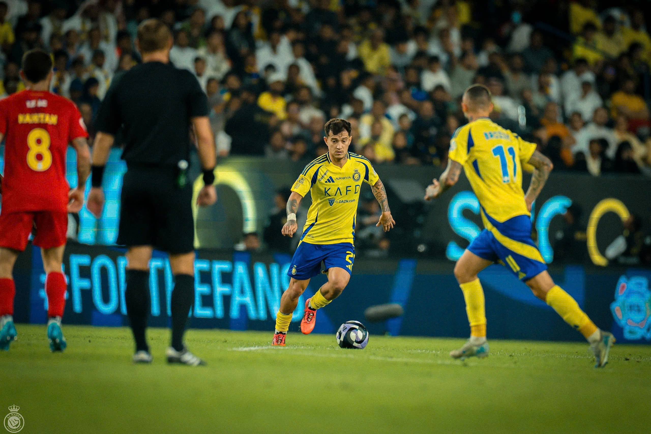 Ronaldo ghi bàn, Al Nassr vẫn thua ngược đội vừa lên hạng: Đứt luôn mạch bất bại!- Ảnh 2. Ronaldo ghi bàn, Al Nassr vẫn thua ngược đội vừa lên hạng: Đứt luôn mạch bất bại!- Ảnh 2.