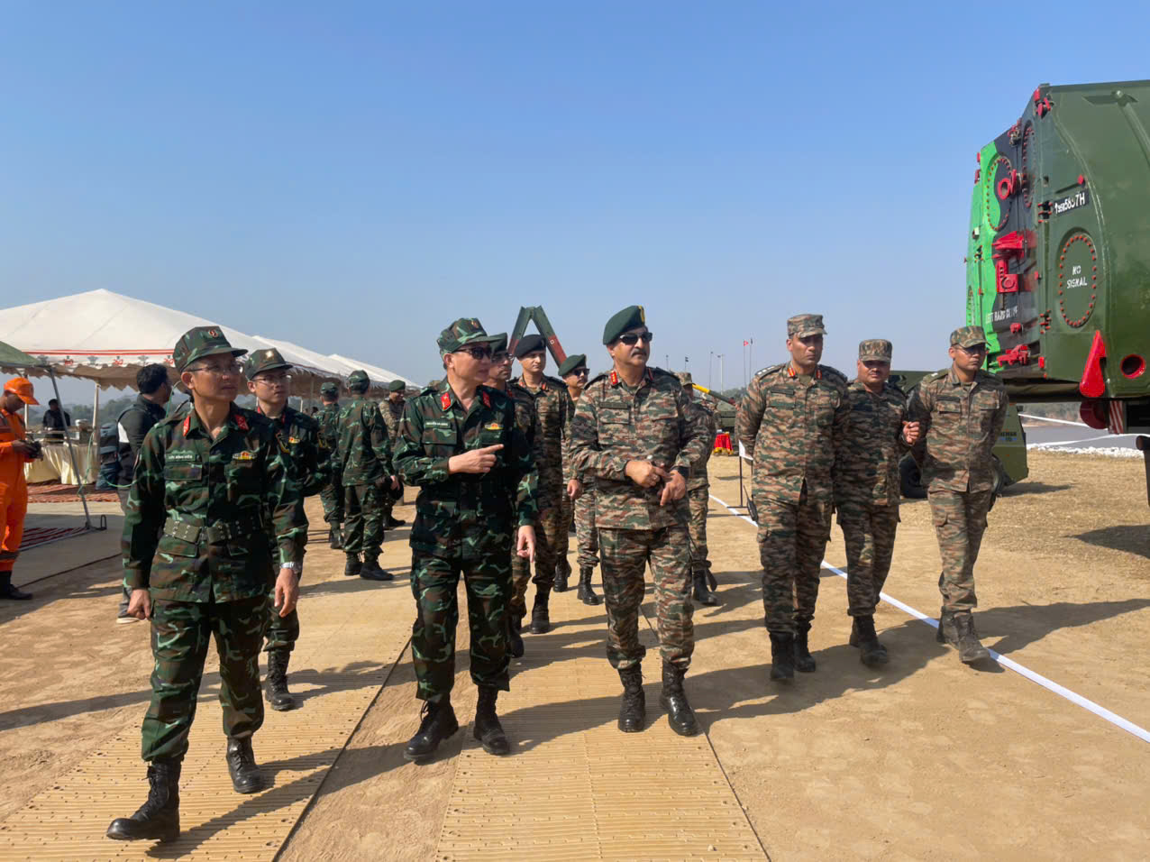 Quân đội hoàn thành diễn tập gìn giữ hòa bình quy mô nhất tại Ấn Độ- Ảnh 2. Quân đội hoàn thành diễn tập gìn giữ hòa bình quy mô nhất tại Ấn Độ- Ảnh 2.