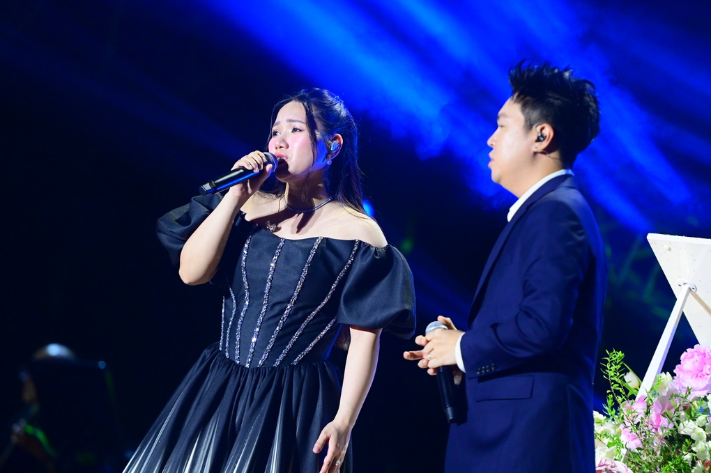 Thùy Chi - Lê Hiếu song ca ngọt ngào, về nhà cùng nhạc sĩ Việt Anh - 3 Thùy Chi - Lê Hiếu song ca ngọt ngào, về nhà cùng nhạc sĩ Việt Anh - 3