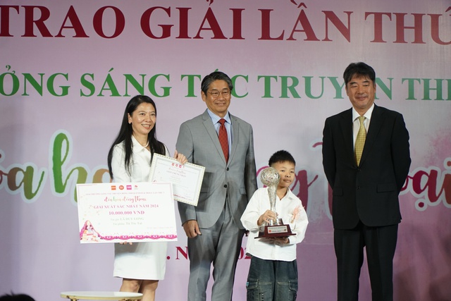 Bước vào thế giới tưởng tượng đầy màu sắc của trẻ thơ - Ảnh 3. Bước vào thế giới tưởng tượng đầy màu sắc của trẻ thơ - Ảnh 3.
