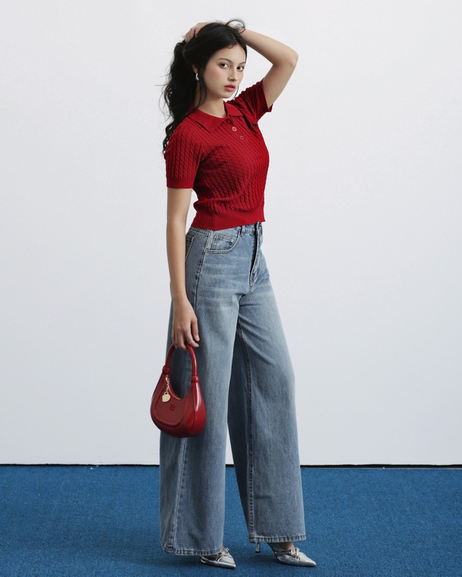 Mẫu áo hợp nhất khi diện cùng quần jeans xanh- Ảnh 4. Mẫu áo hợp nhất khi diện cùng quần jeans xanh- Ảnh 4.