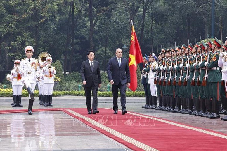 Chủ tịch nước Lương Cường chủ trì lễ đón chính thức Tổng thống Bulgaria- Ảnh 4. Chủ tịch nước Lương Cường chủ trì lễ đón chính thức Tổng thống Bulgaria- Ảnh 4.