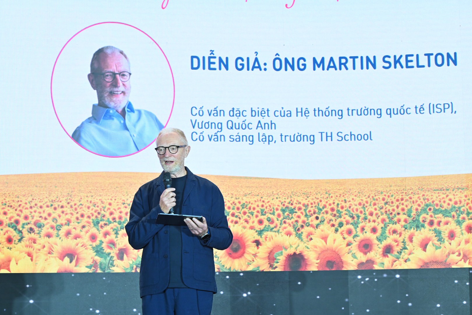 Bộ trưởng Nguyễn Kim Sơn: Bộ trưởng Nguyễn Kim Sơn: