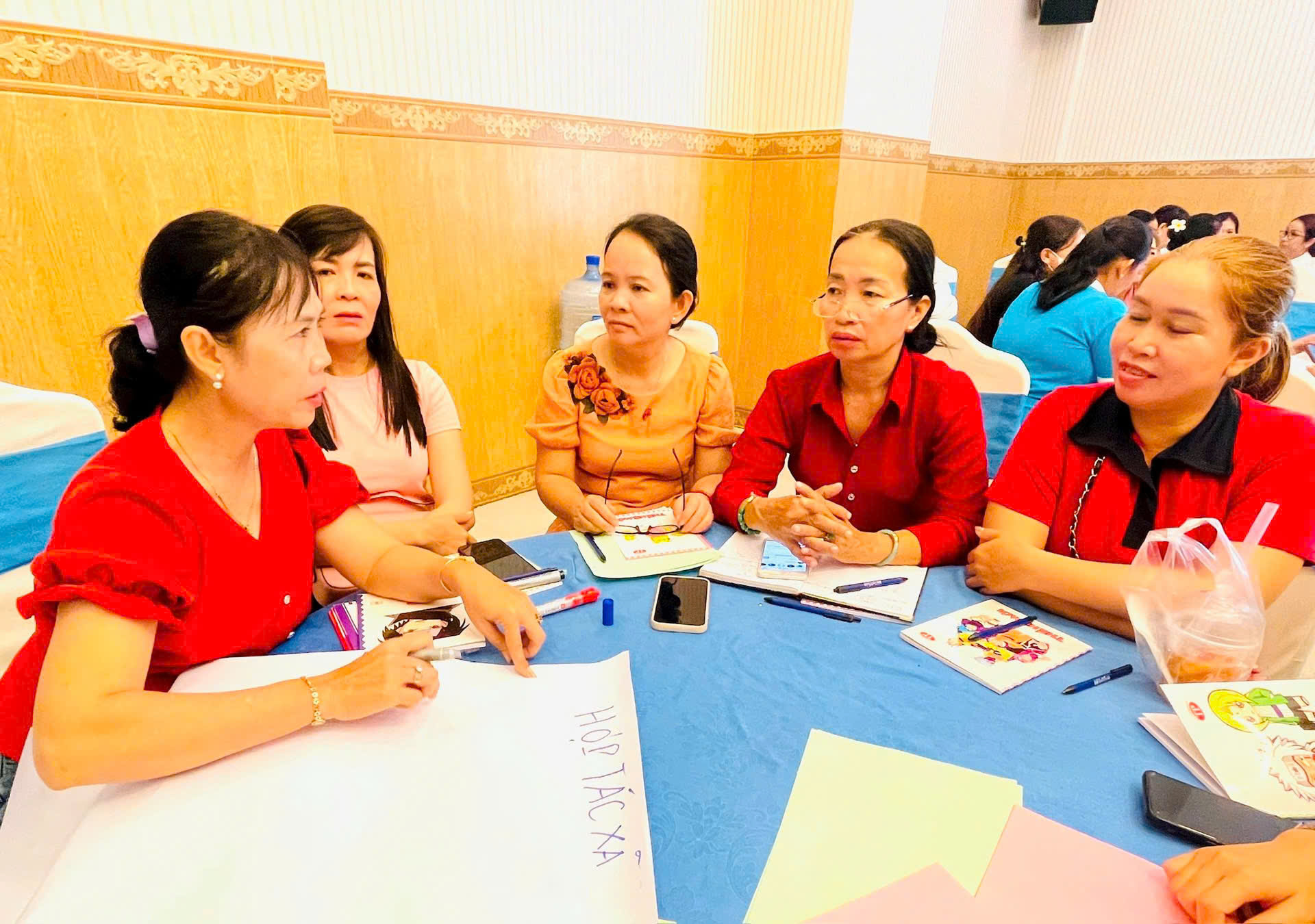 Đề án 01 có ý nghĩa lớn đối với sự tham gia của phụ nữ trong khu vực kinh tế tập thể- Ảnh 2. Đề án 01 có ý nghĩa lớn đối với sự tham gia của phụ nữ trong khu vực kinh tế tập thể- Ảnh 2.