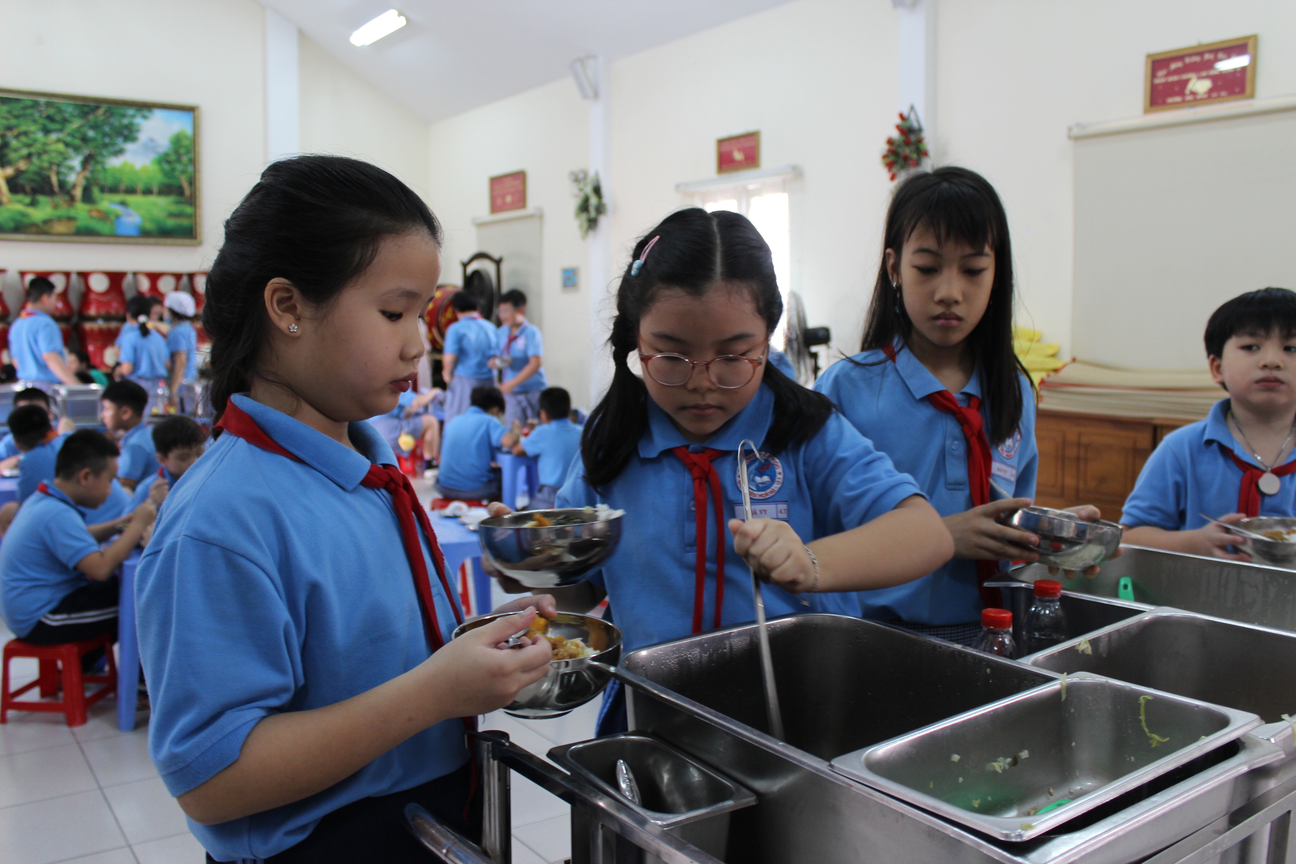 Học sinh nhập vai cô bảo mẫu để biết yêu lao động- Ảnh 5. Học sinh nhập vai cô bảo mẫu để biết yêu lao động- Ảnh 5.