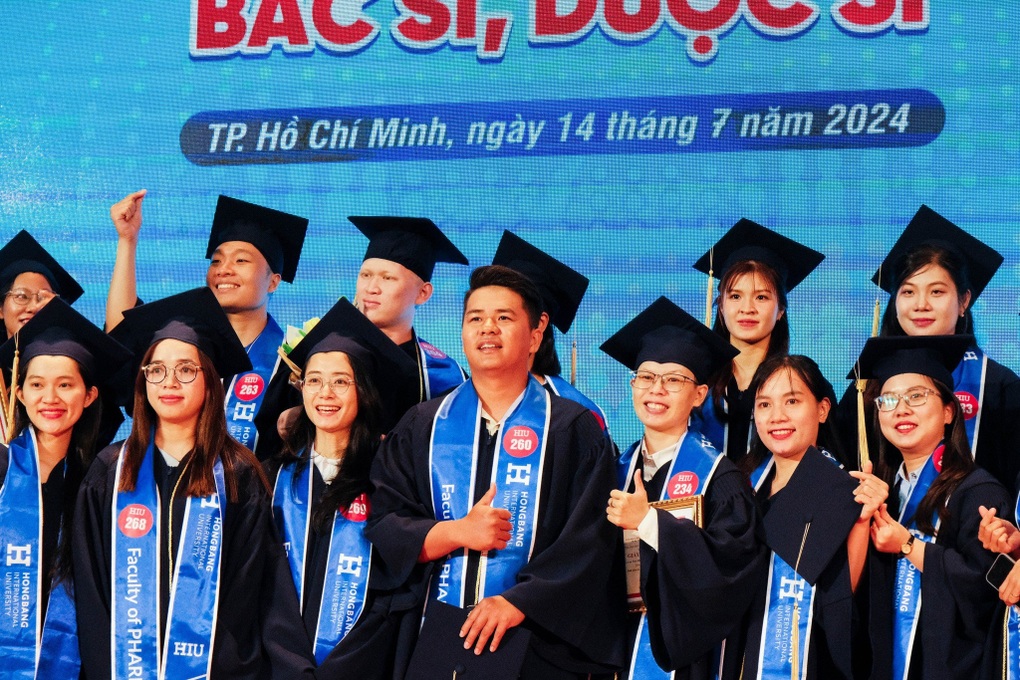 Đào tạo y, trường có điểm đầu vào càng thấp, đầu ra càng nhiều... xuất sắc - 4 Đào tạo y, trường có điểm đầu vào càng thấp, đầu ra càng nhiều... xuất sắc - 4