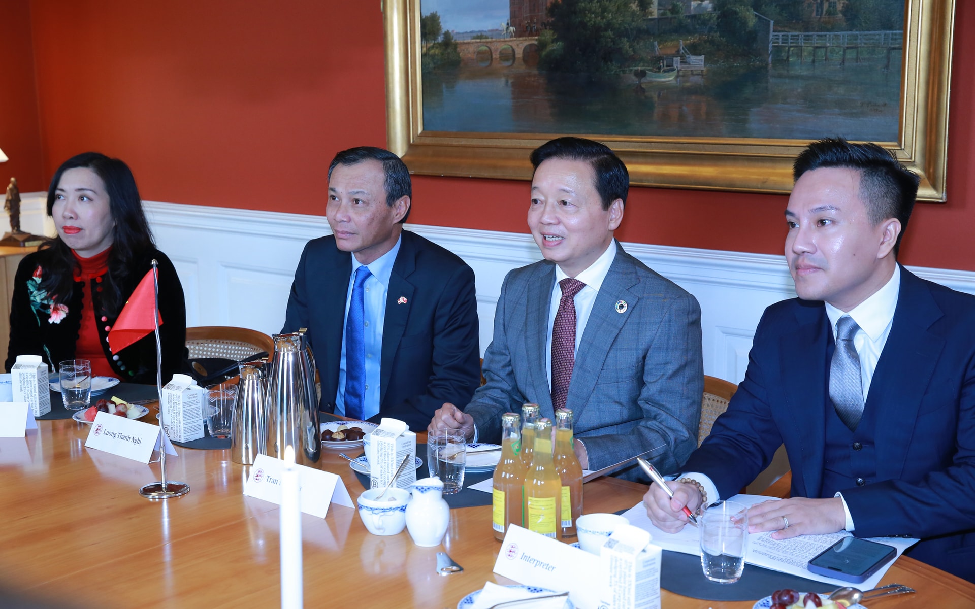 Phó Thủ tướng Trần Hồng Hà hội kiến Chủ tịch Quốc hội Đan Mạch- Ảnh 3. Phó Thủ tướng Trần Hồng Hà hội kiến Chủ tịch Quốc hội Đan Mạch- Ảnh 3.