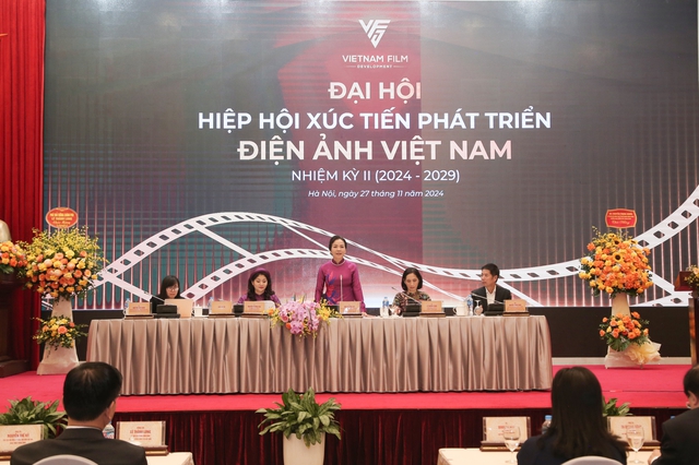 TS Ngô Phương Lan tiếp tục được bầu làm Chủ tịch Hiệp hội Xúc tiến phát triển Điện ảnh Việt Nam - Ảnh 2. TS Ngô Phương Lan tiếp tục được bầu làm Chủ tịch Hiệp hội Xúc tiến phát triển Điện ảnh Việt Nam - Ảnh 2.