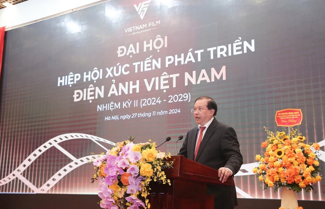 TS Ngô Phương Lan tiếp tục được bầu làm Chủ tịch Hiệp hội Xúc tiến phát triển Điện ảnh Việt Nam - Ảnh 5. TS Ngô Phương Lan tiếp tục được bầu làm Chủ tịch Hiệp hội Xúc tiến phát triển Điện ảnh Việt Nam - Ảnh 5.