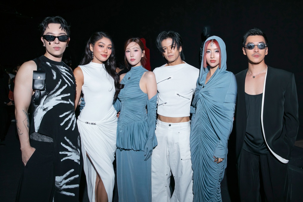 Diễm My 9X khoe bụng bầu vượt mặt sau thời gian giấu kín - 4 Diễm My 9X khoe bụng bầu vượt mặt sau thời gian giấu kín - 4