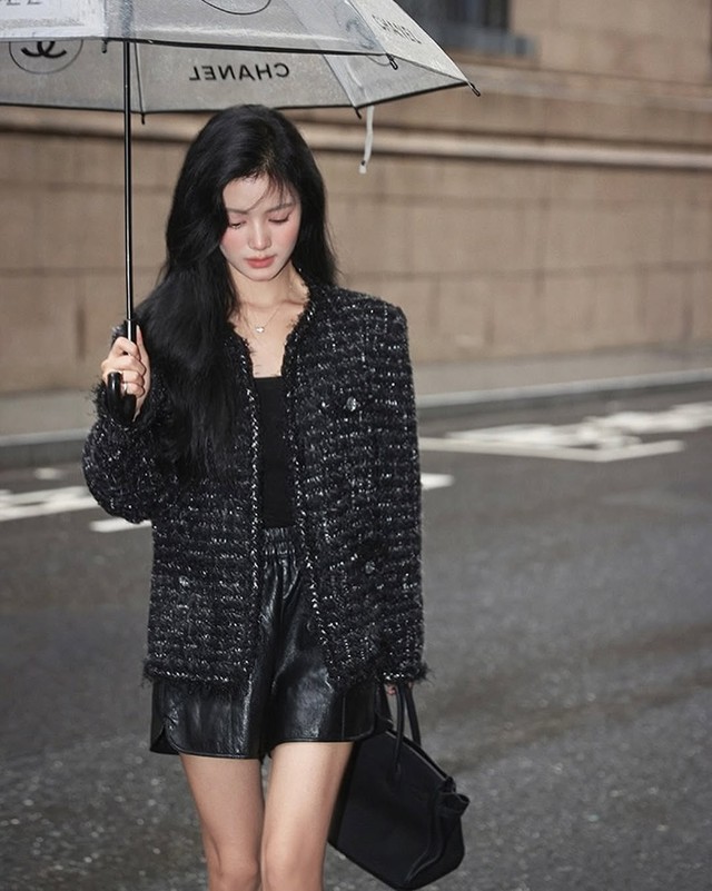 Bản tuyên ngôn đầy phong cách với trang phục vải tweed- Ảnh 9. Bản tuyên ngôn đầy phong cách với trang phục vải tweed- Ảnh 9.