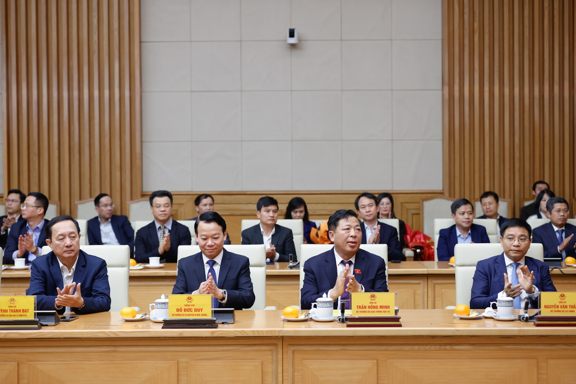 Thủ tướng Phạm Minh Chính trao quyết định bổ nhiệm và giao nhiệm vụ cho 2 tân Bộ trưởng- Ảnh 4. Thủ tướng Phạm Minh Chính trao quyết định bổ nhiệm và giao nhiệm vụ cho 2 tân Bộ trưởng- Ảnh 4.