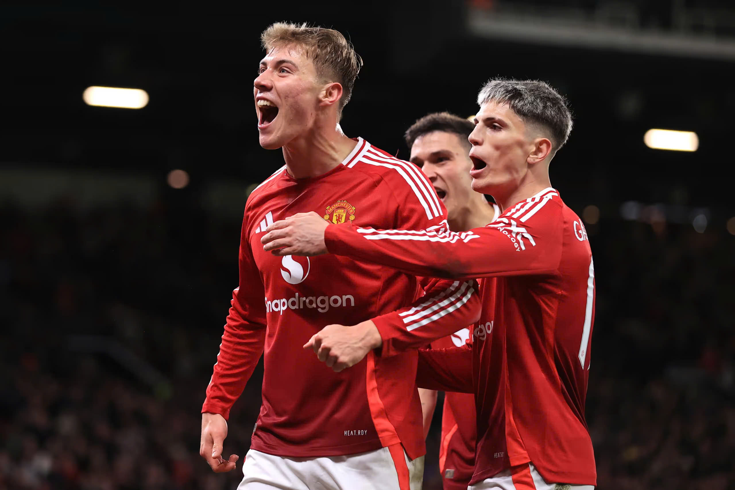 M.U thắng thót tim Bodo/Glimt, HLV Ruben Amorim thở phào trận ra mắt sân Old Trafford- Ảnh 8. M.U thắng thót tim Bodo/Glimt, HLV Ruben Amorim thở phào trận ra mắt sân Old Trafford- Ảnh 8.
