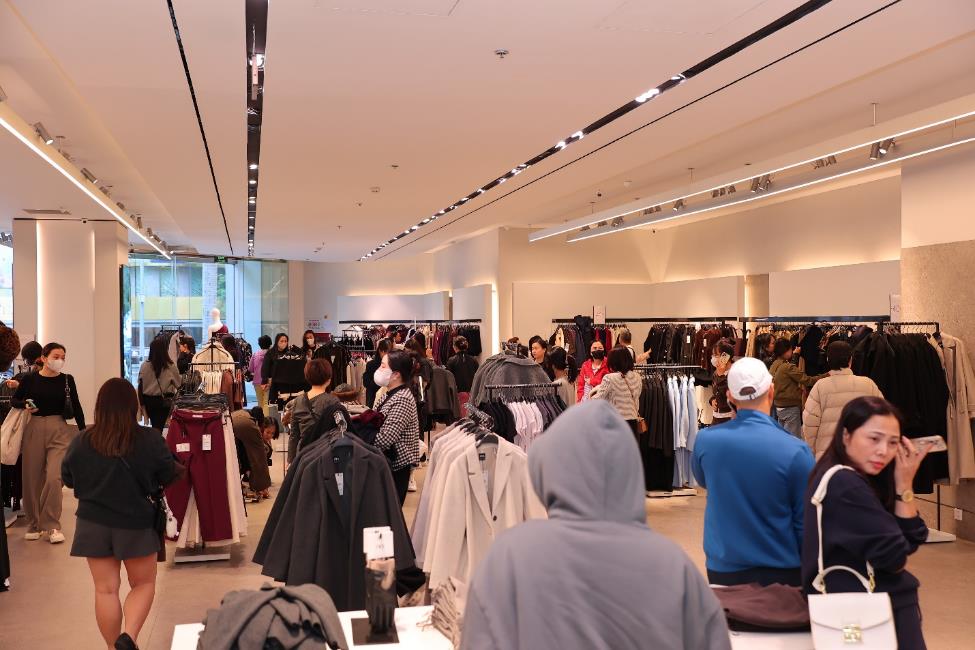 “Đột kích” Vincom săn deal khủng, rinh quà đỉnh dịp Black Friday- Ảnh 4. “Đột kích” Vincom săn deal khủng, rinh quà đỉnh dịp Black Friday- Ảnh 4.