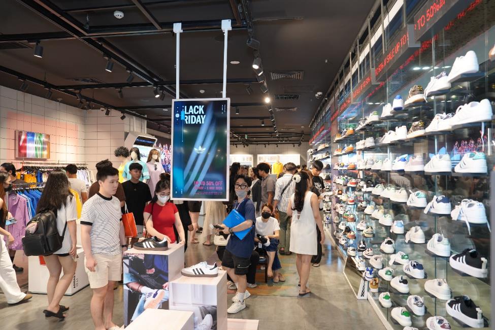 “Đột kích” Vincom săn deal khủng, rinh quà đỉnh dịp Black Friday- Ảnh 5. “Đột kích” Vincom săn deal khủng, rinh quà đỉnh dịp Black Friday- Ảnh 5.